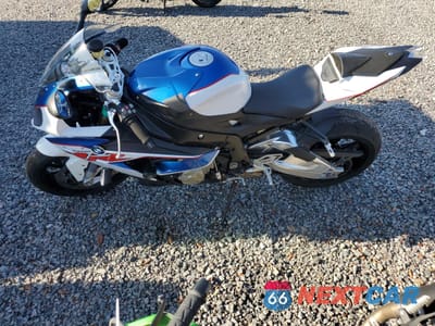 Trzecie zdjęcie samochodu z tyłu: 2018 BMW S 1000 RR VIN:WB10D6000JZ711490 - miniatura