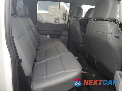 Zdjęcie 10 z 13 samochodu: 2023 FORD F350 SUPER DUTY VIN:1FD8W3HT2PEE01379 - miniatura