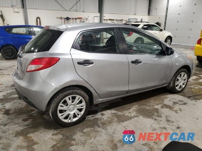 Trzecie zdjęcie samochodu z tyłu: 2012 MAZDA MAZDA2 VIN:JM1DE1KY2C0150739 - miniatura