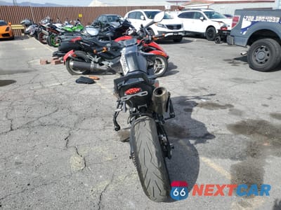 Czwarte zdjęcie samochodu z boku: 2019 KTM 790 DUKE VIN:VBKTU6405KM737753 - miniatura