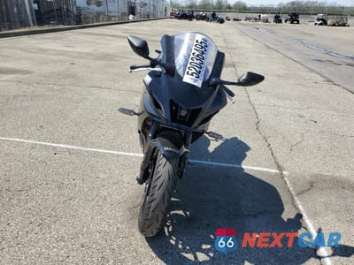 Drugie zdjęcie samochodu z przodu: 2022 YAMAHA YZFR7 VIN:JYARM38E1NA002401 - miniatura