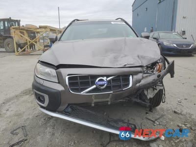 Piąte zdjęcie samochodu w środku: 2011 VOLVO XC70 T6 VIN:YV4902BZ0B1099573 - miniatura