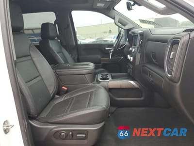 Piąte zdjęcie samochodu w środku: 2022 GMC SIERRA K3500 DENALI VIN:1GT49WEYXNF312498 - miniatura