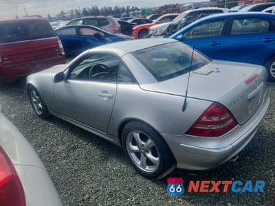 Drugie zdjęcie samochodu z przodu: 2001 MERCEDES-BENZ SLK 320 VIN:WDBKK65F91F195046 - miniatura