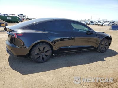 Trzecie zdjęcie samochodu z tyłu: 2024 TESLA MODEL 3 VIN:5YJ3E1EB3RF833501 - miniatura