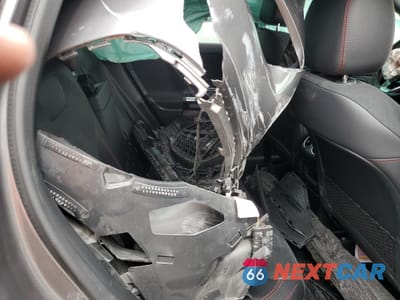 Zdjęcie 10 z 13 samochodu: 2021 MERCEDES-BENZ GLA 250 VIN:W1N4N4GB0MJ170322 - miniatura