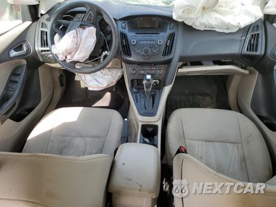 Zdjęcie 8 z 14 samochodu: 2016 FORD FOCUS SE VIN:1FADP3F29GL219223 - miniatura