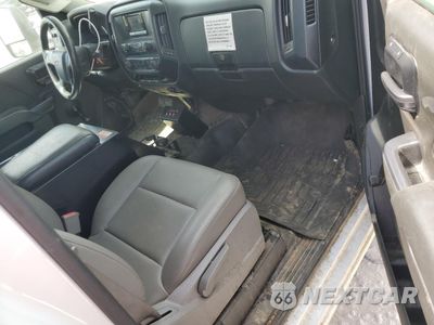 Zdjęcie 8 z 12 samochodu: 2015 CHEVROLET SILVERADO C3500 VIN:1GB3CYCG5FZ123698 - miniatura