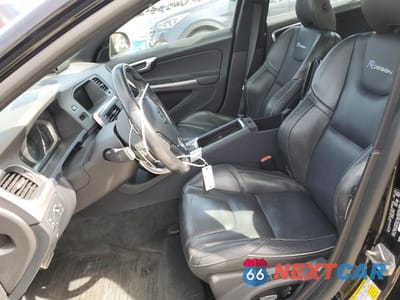Zdjęcie 7 z 13 samochodu: 2015 VOLVO V60 R DESIGN VIN:YV1902SH9F1190853 - miniatura