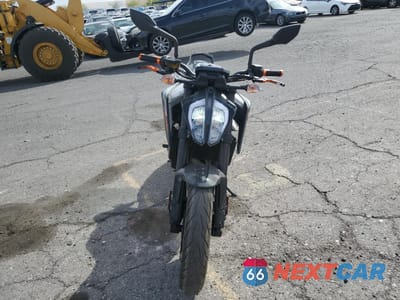 Drugie zdjęcie samochodu z przodu: 2019 KTM 790 DUKE VIN:VBKTU6405KM737753 - miniatura