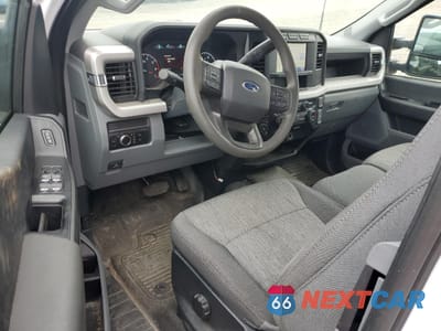 Zdjęcie 8 z 13 samochodu: 2023 FORD F350 SUPER DUTY VIN:1FT8X3DA3PEC62997 - miniatura