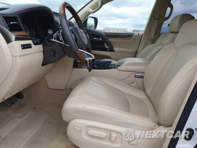 Zdjęcie 7 z 16 samochodu: 2020 LEXUS LX 570 VIN:JTJDY7AX4L4313741 - miniatura