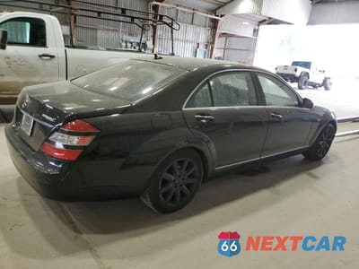 Trzecie zdjęcie samochodu z tyłu: 2008 MERCEDES-BENZ S 550 VIN:WDDDJ72X79A154865 - miniatura