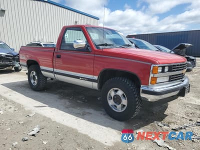 Czwarte zdjęcie samochodu z boku: 1988 CHEVROLET GMT-400 K1500 VIN:1GCDK14K7JZ164436 - miniatura