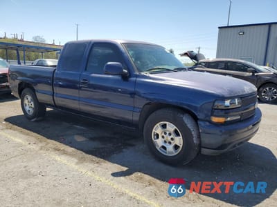 Czwarte zdjęcie samochodu z boku: 1999 CHEVROLET SILVERADO C1500 VIN:2GCEC19V0X1186882 - miniatura