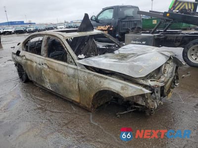 Czwarte zdjęcie samochodu z boku: 2015 BMW 328 XI VIN:WBA3B3C58FF548069 - miniatura