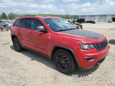 Czwarte zdjęcie samochodu z boku: 2018 JEEP GRAND CHEROKEE TRAILHAWK VIN:1C4RJFLG9JC108441 - miniatura