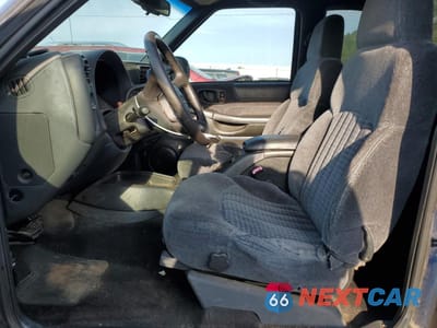 Zdjęcie 7 z 15 samochodu: 1999 CHEVROLET S TRUCK S10 VIN:1GCCS19X7X8178688 - miniatura