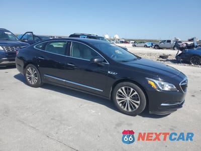 Czwarte zdjęcie samochodu z boku: 2019 BUICK LACROSSE PREMIUM VIN:1G4ZS5SS8KU104885 - miniatura