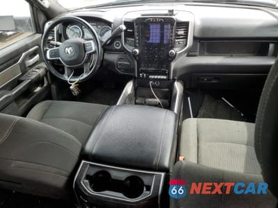 Zdjęcie 8 z 12 samochodu: 2020 RAM 3500 BIG HORN VIN:3C63RRHLXLG232845 - miniatura