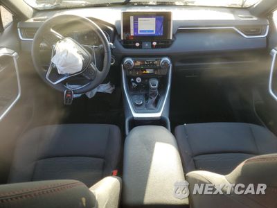 Zdjęcie 8 z 15 samochodu: 2024 TOYOTA RAV4 PRIME SE VIN:JTMAB3FV6RD210319 - miniatura