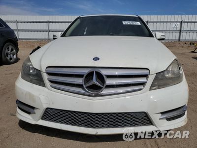 Piąte zdjęcie samochodu w środku: 2012 MERCEDES-BENZ C 250 VIN:WDDGF4HB1CA644038 - miniatura