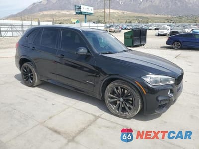 Czwarte zdjęcie samochodu z boku: 2017 BMW X5 XDRIVE50I VIN:5UXKR6C30H0J85331 - miniatura