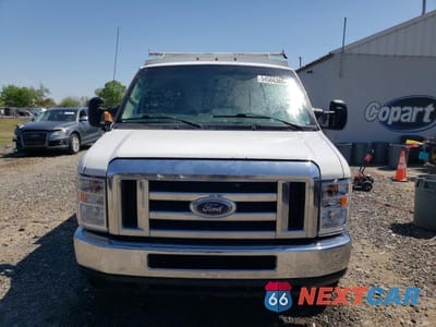 Piąte zdjęcie samochodu w środku: 2017 FORD ECONOLINE E350 SUPER DUTY CUTAWAY VAN VIN:1FDWE3F69HDC54864 - miniatura