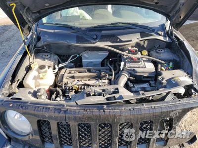 Zdjęcie 11 z 12 samochodu: 2017 JEEP PATRIOT LATITUDE VIN:1C4NJPFA9HD101781 - miniatura