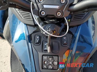 Zdjęcie 8 z 10 samochodu: 2021 CAN-AM SPYDER ROADSTER RT VIN:2BXNBDD48MV000433 - miniatura
