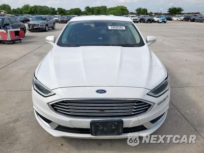 Piąte zdjęcie samochodu w środku: 2018 FORD FUSION SE HYBRID VIN:3FA6P0LU1JR118652 - miniatura