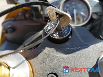 Zdjęcie 8 z 9 samochodu: 2016 YAMAHA YZFR6 C VIN:JYARJ16Y7GA010127 - miniatura