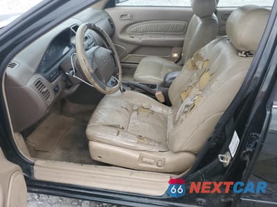 Zdjęcie 7 z 14 samochodu: 1996 NISSAN MAXIMA GLE VIN:JN1CA21D9TT185646 - miniatura