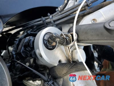 Zdjęcie 8 z 9 samochodu: 2008 YAMAHA FJR1300 A VIN:JYARP15E78A004450 - miniatura