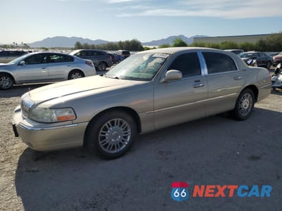 2010 LINCOLN TOWN CAR SIGNATURE LIMITED 2LNBL8CV2AX752075 - główne zdjęcie licytacji z USA - miniatura