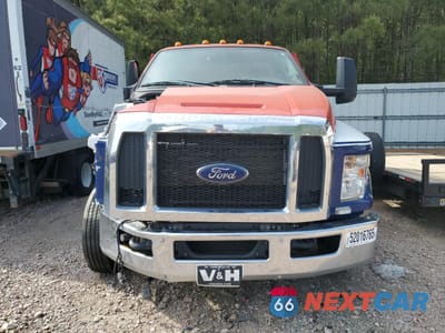 Piąte zdjęcie samochodu w środku: 2021 FORD F650 SUPER DUTY VIN:1FDWF6EC6MDF08790 - miniatura