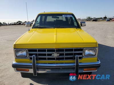 Piąte zdjęcie samochodu w środku: 1985 CHEVROLET BLAZER S10 VIN:1G8CS18B1F8272936 - miniatura