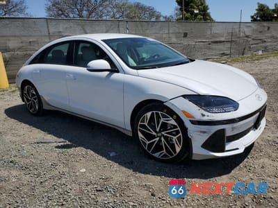 Czwarte zdjęcie samochodu z boku: 2024 HYUNDAI IONIQ 5 SE VIN:KMHM34AA8RA079489 - miniatura