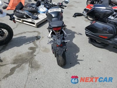Czwarte zdjęcie samochodu z boku: 2021 HONDA CB650 RA VIN:MLHRH0250M5200245 - miniatura