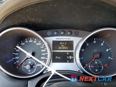 Zdjęcie 9 z 12 samochodu: 2009 MERCEDES-BENZ ML 63 AMG VIN:4JGBB77E79A507901 - miniatura
