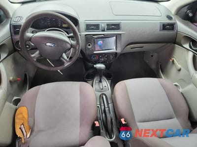 Zdjęcie 8 z 12 samochodu: 2007 FORD FOCUS ZX4 VIN:1FAFP34N67W168168 - miniatura