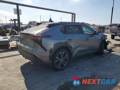 Trzecie zdjęcie samochodu z tyłu: 2023 TOYOTA BZ4X LIMITED VIN:JTMAAAAA1PA014217 - miniatura