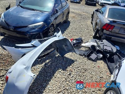 Zdjęcie 12 z 13 samochodu: 2018 LEXUS IS 350 VIN:JTHBZ1D23J5032539 - miniatura