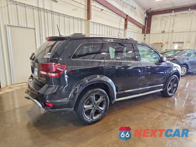 Trzecie zdjęcie samochodu z tyłu: 2018 DODGE JOURNEY CROSSROAD VIN:3C4PDDGG4JT522986 - miniatura
