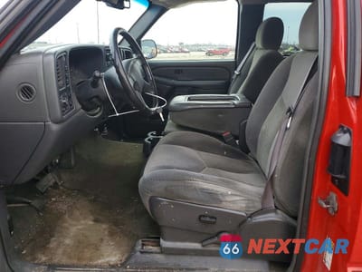 Zdjęcie 7 z 12 samochodu: 2005 CHEVROLET SILVERADO K2500 HEAVY DUTY VIN:1GCHK29U85E312558 - miniatura