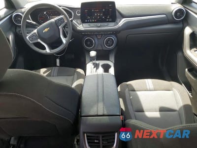 Zdjęcie 8 z 14 samochodu: 2025 CHEVROLET BLAZER 2LT VIN:3GNKBCR46SS203889 - miniatura
