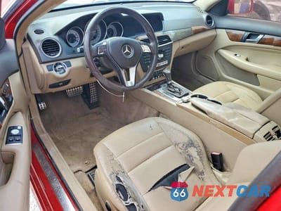 Zdjęcie 8 z 11 samochodu: 2015 MERCEDES-BENZ C 250 VIN:WDDGJ4HB5FG384338 - miniatura