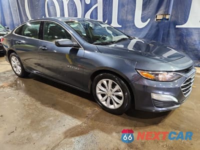 Czwarte zdjęcie samochodu z boku: 2020 CHEVROLET MALIBU LT VIN:1G1ZD5ST7LF015850 - miniatura