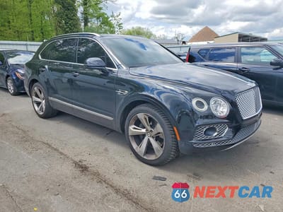 Czwarte zdjęcie samochodu z boku: 2019 BENTLEY BENTAYGA VIN:SJAAM2ZV1KC026743 - miniatura