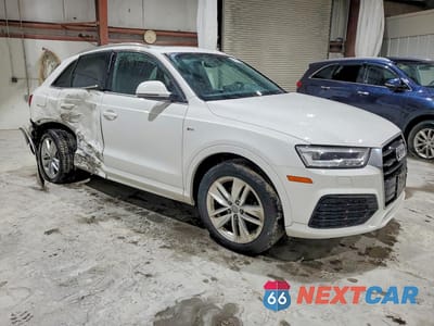 Czwarte zdjęcie samochodu z boku: 2018 AUDI Q3 PREMIUM PLUS VIN:WA1JCCFS0JR023601 - miniatura
